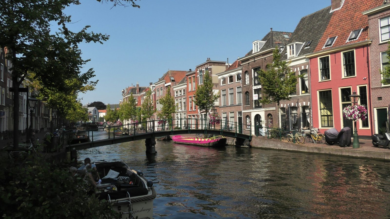 Varen in Leiden: Beleef de meest sfeervolle grachtenstad vanaf het water