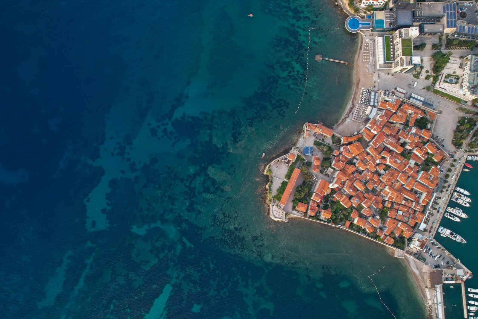 5. Bar: rustig varen buiten de drukte: Budva